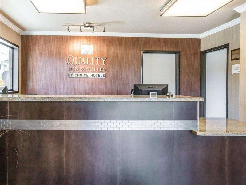 Quality Inn & Suites Woodland - Sacramento Airport Buitenkant foto
