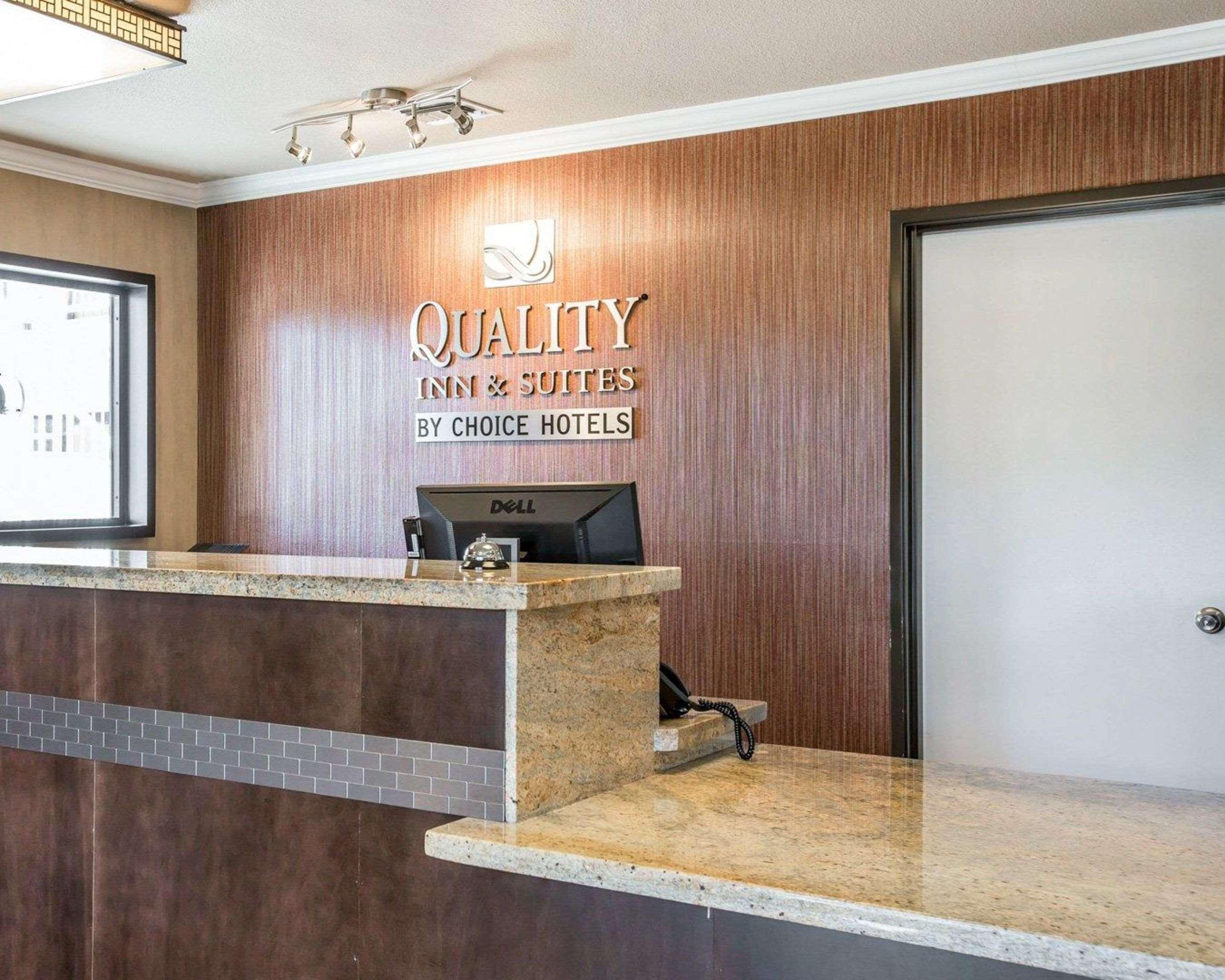 Quality Inn & Suites Woodland - Sacramento Airport Buitenkant foto