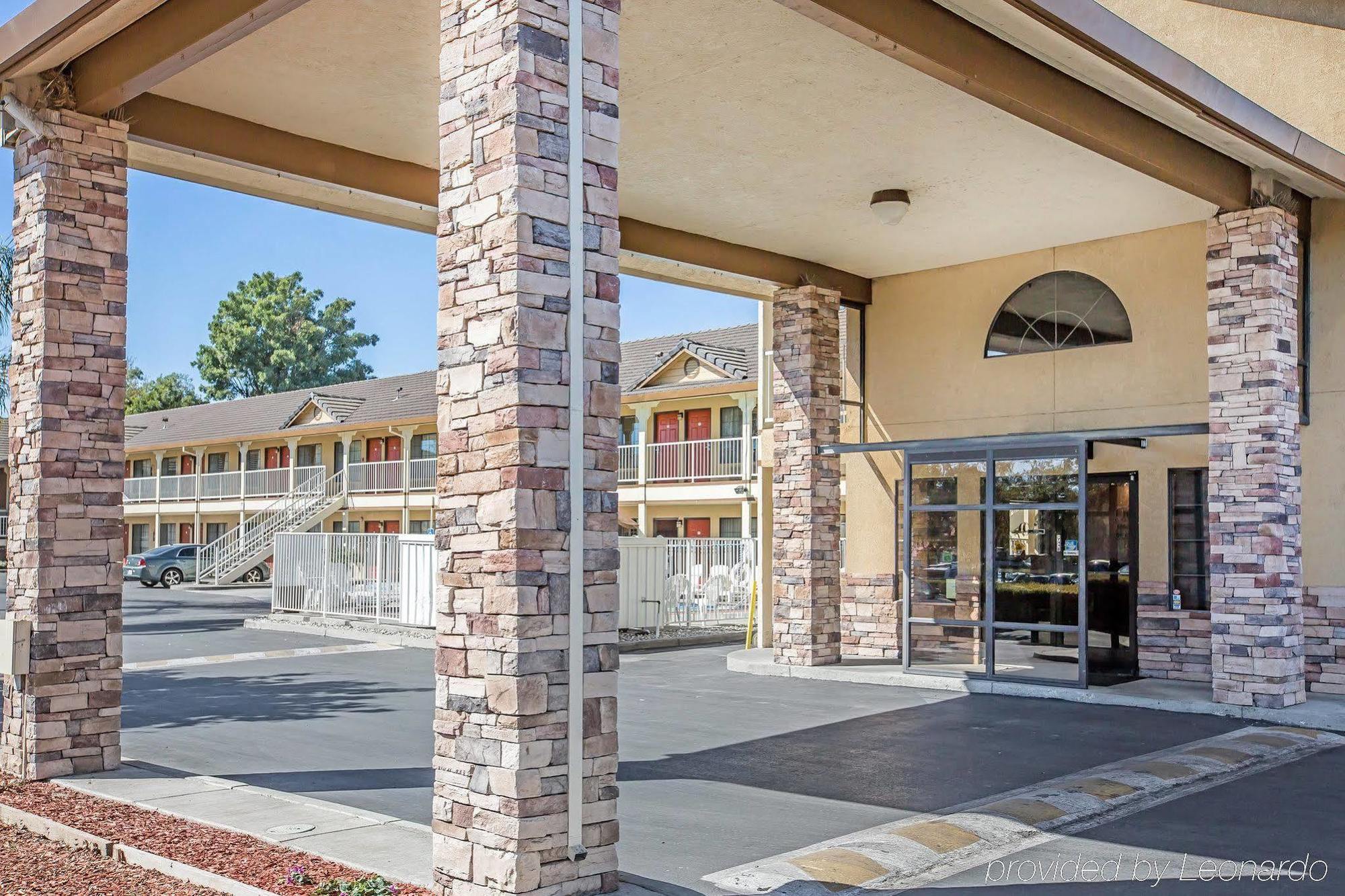 Quality Inn & Suites Woodland - Sacramento Airport Buitenkant foto