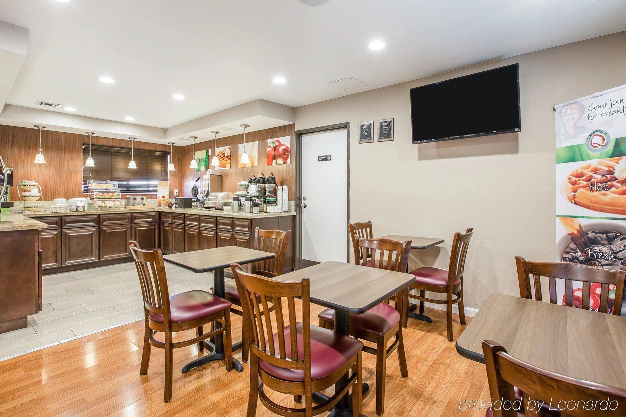 Quality Inn & Suites Woodland - Sacramento Airport Buitenkant foto
