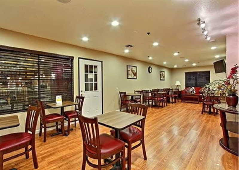 Quality Inn & Suites Woodland - Sacramento Airport Buitenkant foto